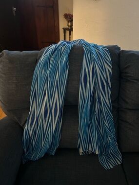 Calvin Klein Blue & White Patterned Lightweight Scarf